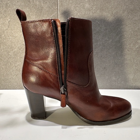 Cole Haan Livingston bootie - Picture 2 of 6
